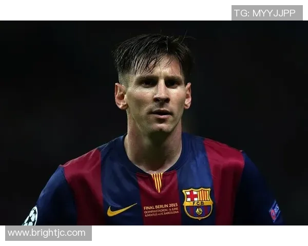 梅西在绿茵场上展现足球天赋的精彩瞬间与激情时刻 梅西在绿茵场上展现足球天赋的精彩瞬间与激情时刻