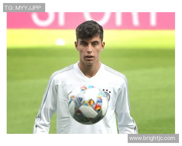 足球天才哈弗茨的艺术素描展现他的激情与梦想 足球天才哈弗茨的艺术素描展现他的激情与梦想