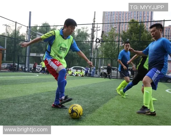 足球明星齐聚深圳2023激情之旅展现足球魅力与城市风采 足球明星齐聚深圳2023激情之旅展现足球魅力与城市风采