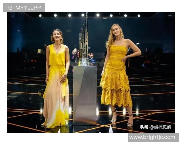 黄丽的篮球之路：从梦想起航到职业生涯的精彩回顾