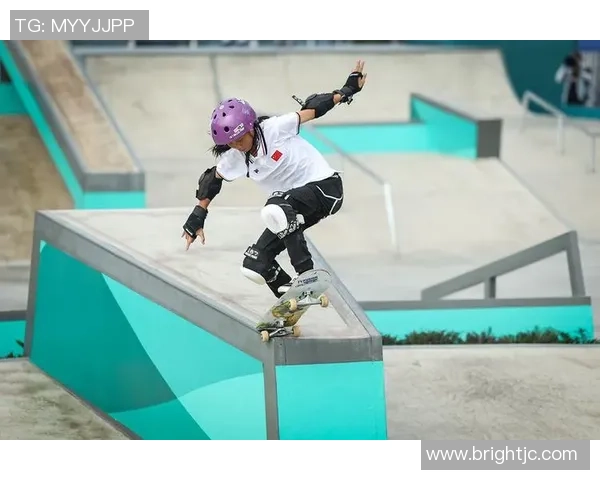 滑板纪实：记录重庆滑板队的成长故事