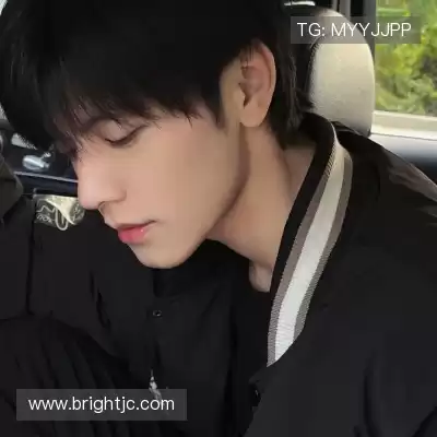 乌忱韵